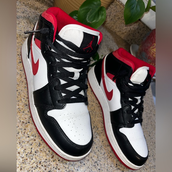 Jordan Other - Air Jordan One Mid 7Y